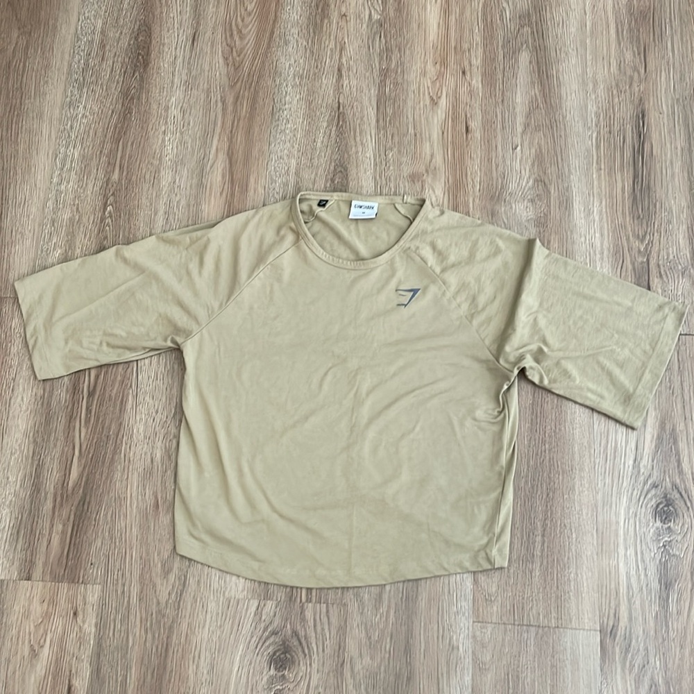 Beige Gymshark Venture T-shirt size medium